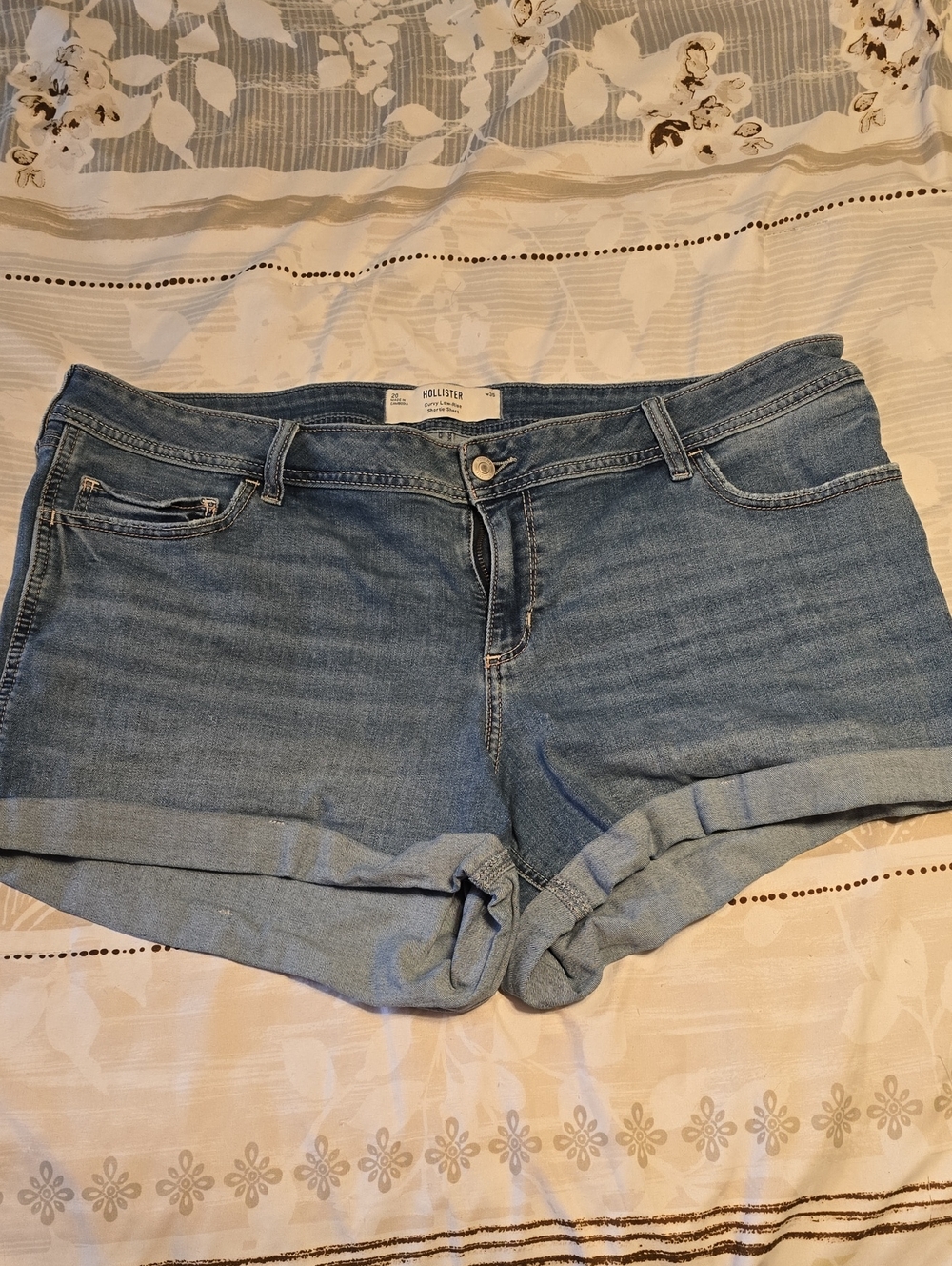 Hollister Curvy Low-rise Shortie Shorts